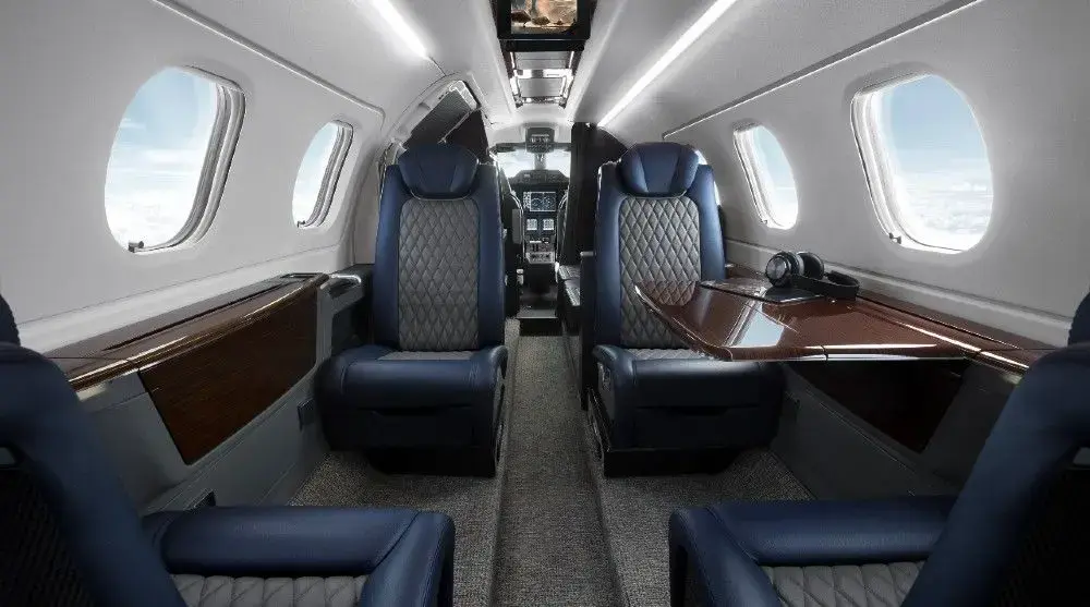 Embraer Phenom 300 all'interno